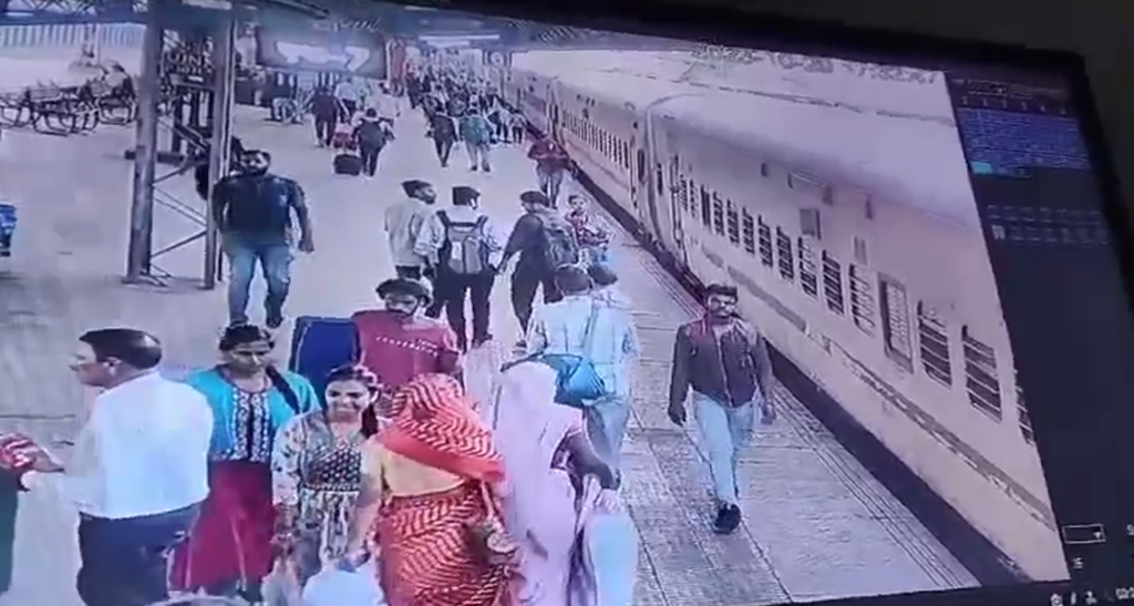 उज्जैन में 15 दिन कि नवजात बच्ची को ट्रेन में छोड़कर भागने वाले माता-पिता अब पुलिस गिरफ्त में