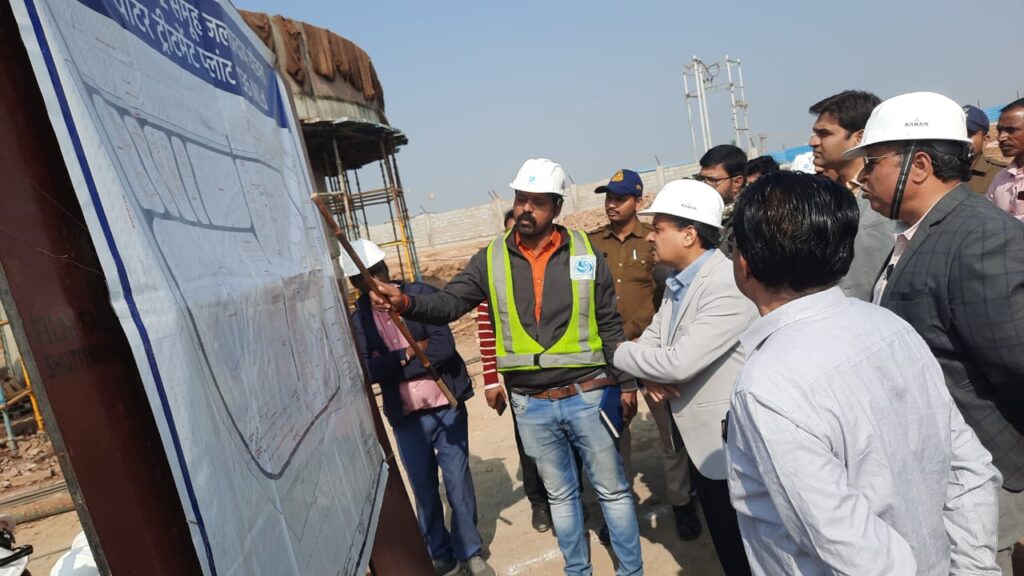 कलेक्टर ने गांधीसागर जल प्रदाय योजना के कार्यो की प्रगति का मौके पर लिया जायजा कलेक्टर ने गांधीसागर जल प्रदाय योजना के कार्यो की प्रगति का मौके पर लिया जायजा