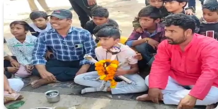 नीमच के ग्वालटोली में ग्वाला समाज ने निभाई सालों पुरानी परपंरा