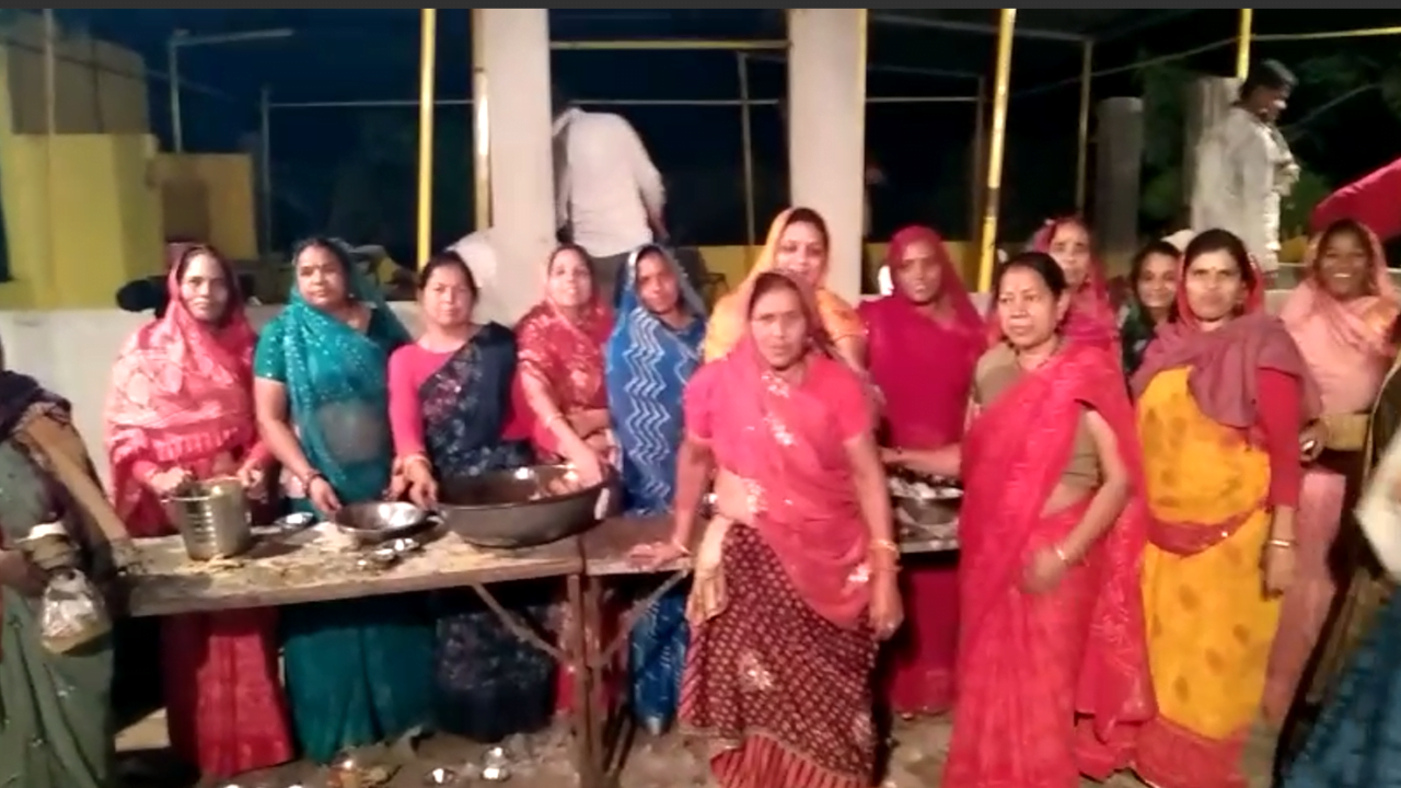 पद्मावती महिला मण्डल ध्दारा 11 वा अन्नकूट आयोजन सम्पन्न
