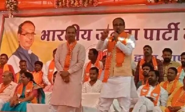 मुख्यमंत्री शिवराज सिंह चौहान द्वारा जावद के झांतला में जन सभा की गई
