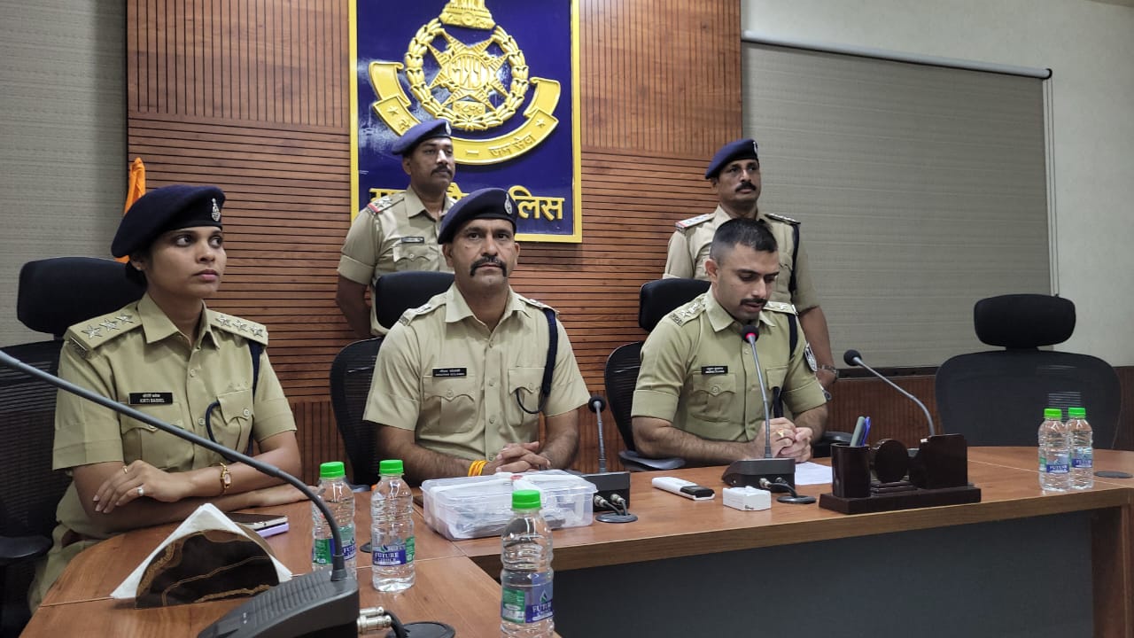 गोली मारकर हत्या कर ट्रैक्टर लूटनेवाले शातिर गिरोह का मंदसौर पुलिस द्वारा किया पर्दाफाश
