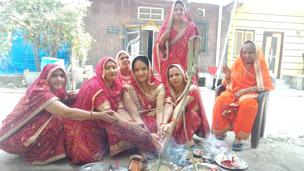भारतीय संस्कृति का महापर्व दीपावली एवं गोवर्धन पूजा देशभर में हर्षोल्लास से मनाया जा रहा है