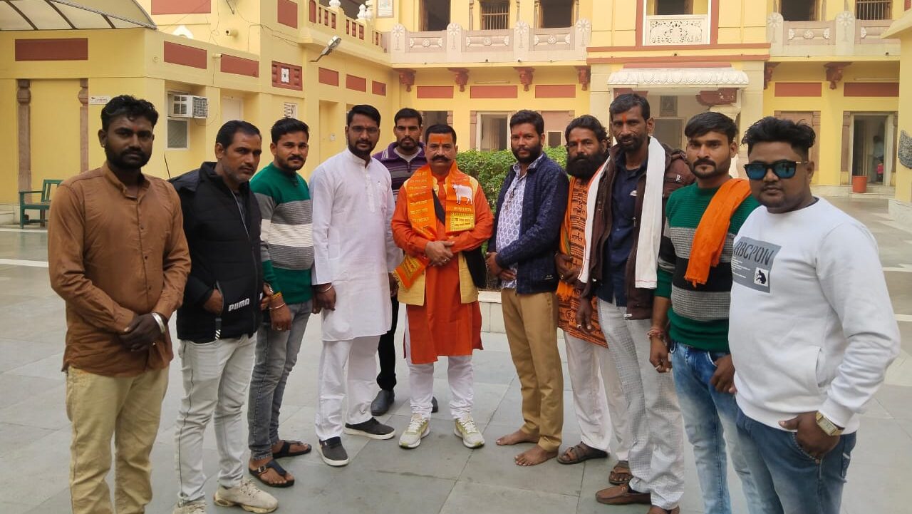 दिल्ली मै आयोजित गौमाता राष्ट्र माता प्रतिभा आंदोलन मै नीमच गौ रक्षा दल हुआ सम्मिलित