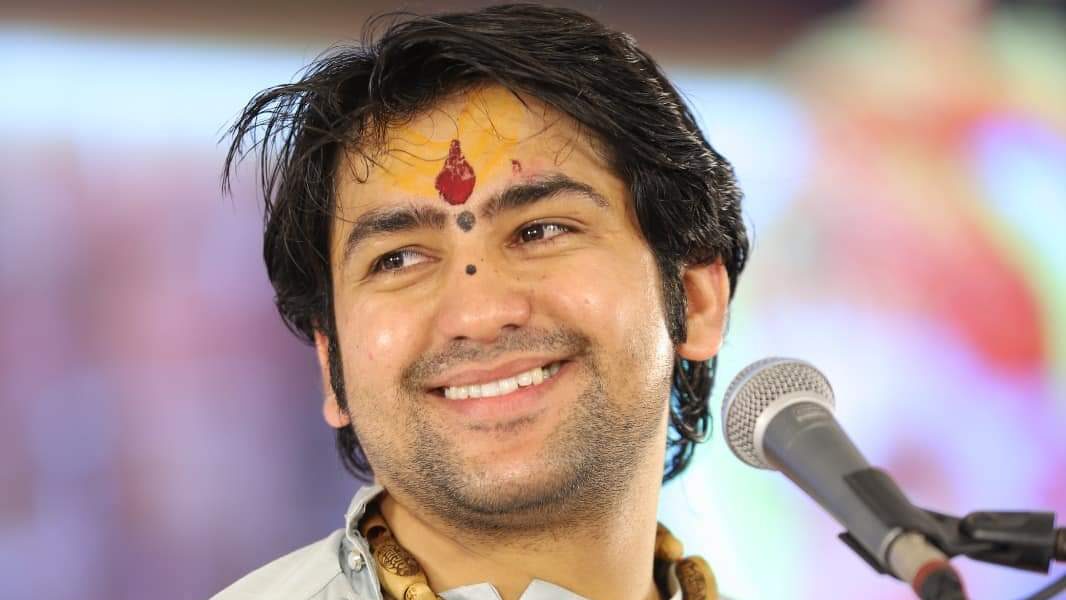 केंद्र सरकार को चेतावनी हिंदू राष्ट्र के लिए संविधान में करें संशोधन: बागेश्वर धाम गढा के आचार्य धीरेंद्र शास्त्री की सनसनीखेज ड‍िमांड
