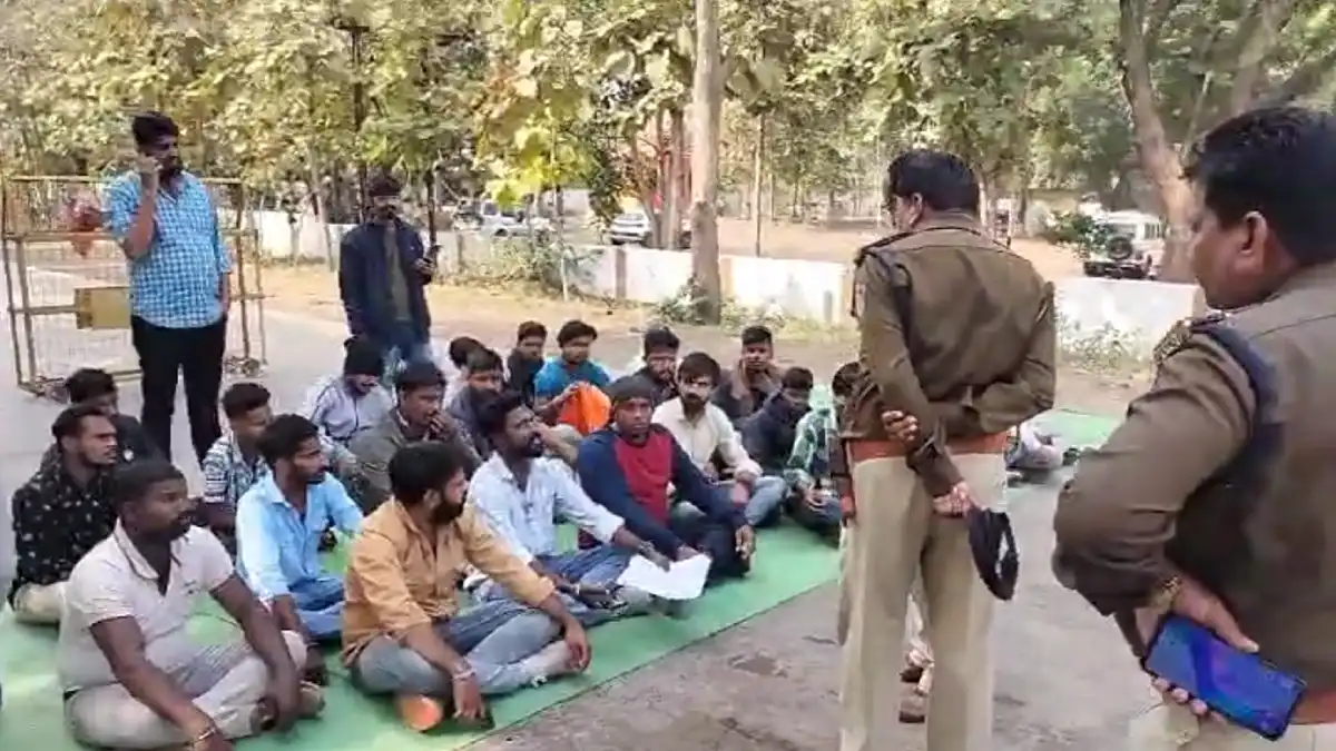 ईसाई मिशनरियों द्वारा हिन्दुओं के धर्मांतरण का प्रयास,विहीप एवं बजरंगदल के कार्यकर्ताओं सहित हिन्दु समाज जनों ने दिया धरना