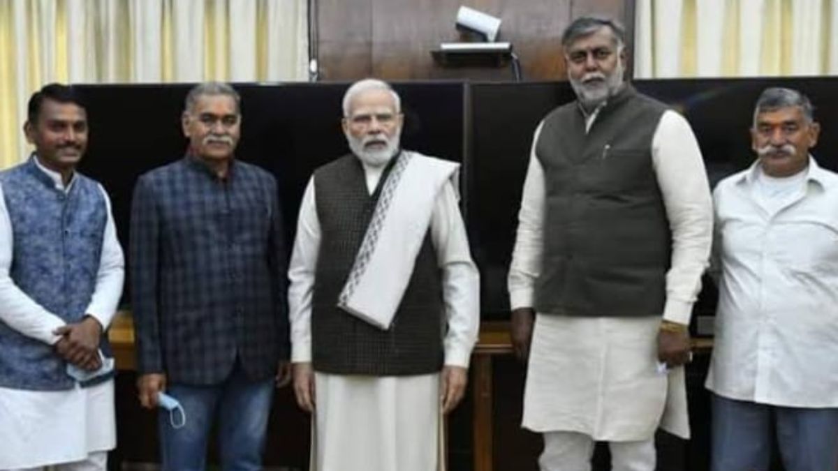 मुख्यमंत्री की दौड़ में पहले पायदान पर प्रहलाद पटेल का नाम प्रमुखता से उभरकर आया सामने