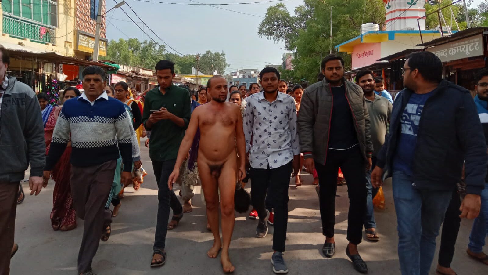 मुनिश्री सुप्रभ सागर जी महाराज का चातुर्मास उपरान्त हुआ मंगल विहार