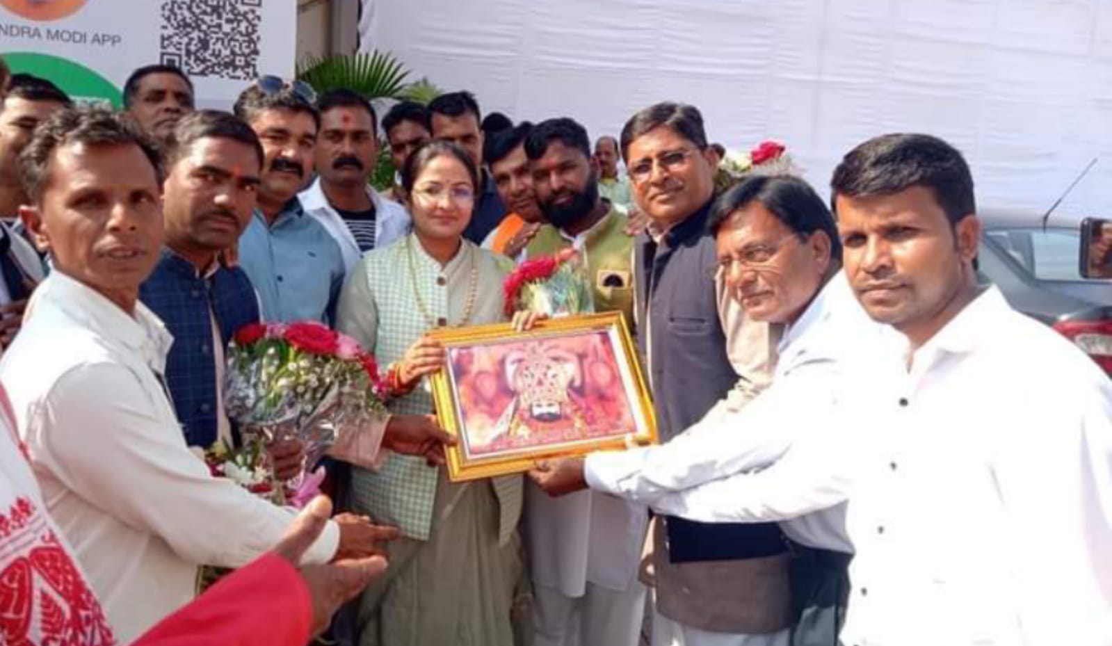 राज्य मंत्री बनने पर मंदसौर जिले के समाजजनों ने भोपाल पहुंचकर श्री मती प्रतिभा बागरी को बधाई दी