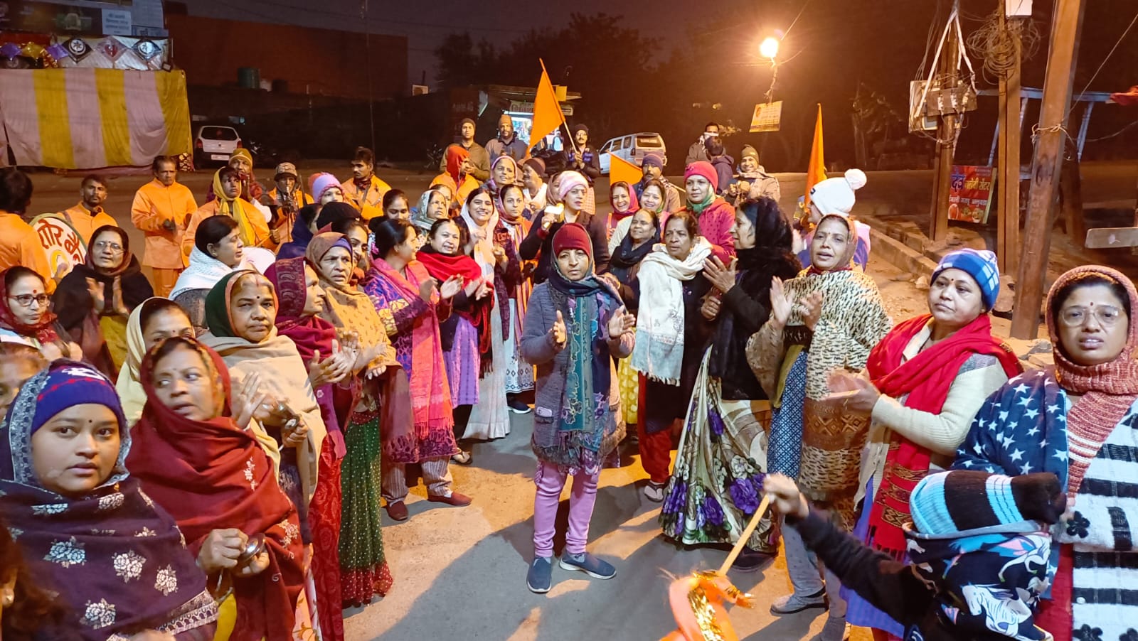 महावीर बस्ती में प्रतिदिन निकल रही प्रभात फेरी