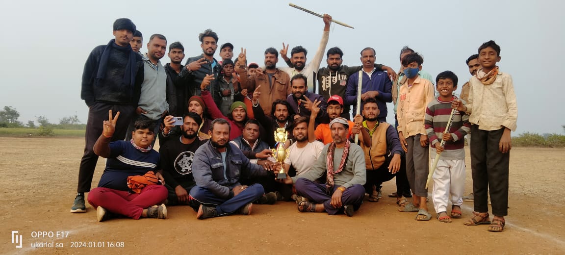 पिपलिया लेदर बाल क्रिकेट प्रतियोगिता में पीलू विजेता व थडा उप विजेता रही