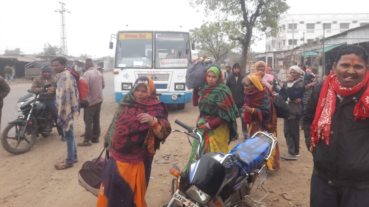 प्रतापगढ़ ड्राइवर संघ की हड़ताल शुरू काला कानून वापस लेने की मांग