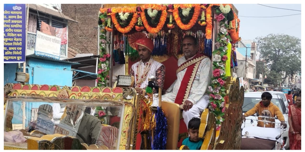 प्रतापगढ़ आज से प्रारंभ होने वाले पोष दशमी महोत्सव हेतु पूज्य गुरु भगवंतो का नगर प्रवेश
