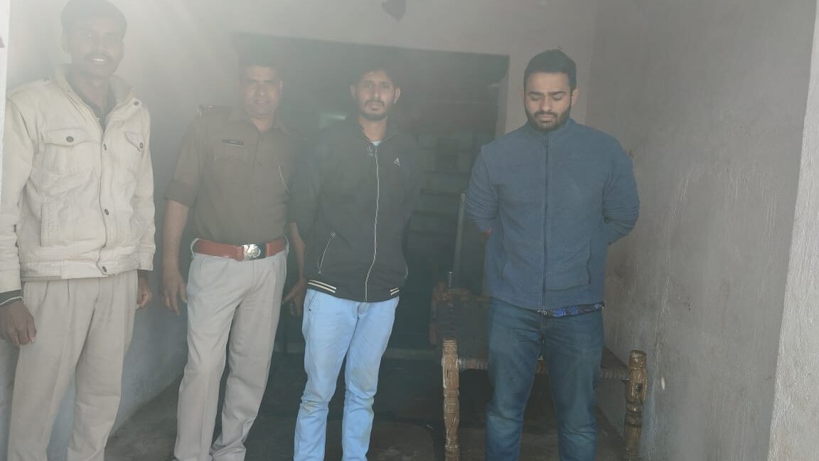 प्रतापगढ़ के निकट देवगढ़ में फर्जी चिकित्सक को सीएमएचओ ने पुलिस को बुलाकर दवाईयां करवाई जब्त
