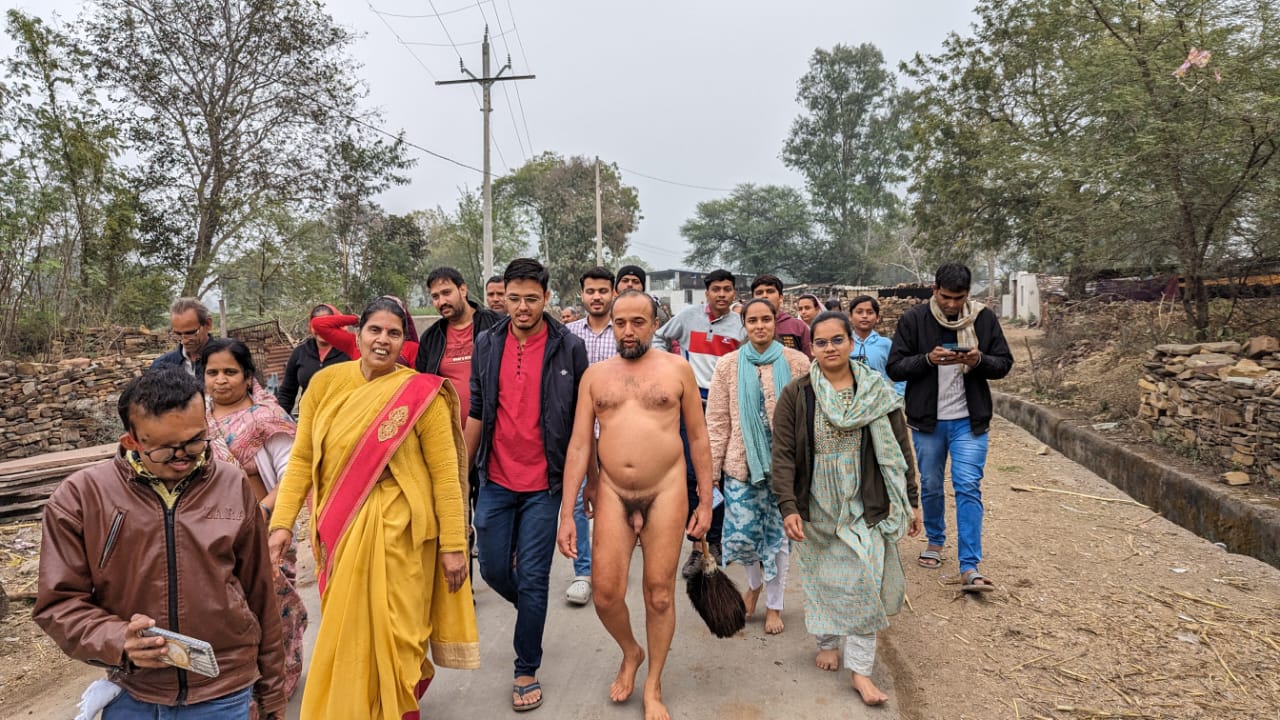 पूज्य मुनिश्री का हुआ थडोद नगर से मंगल विहार