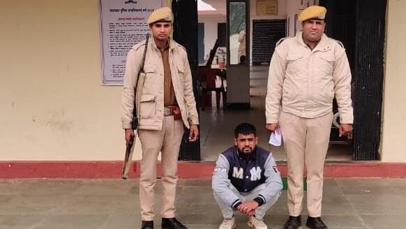 प्रतापगढ़ कच्ची बस्ती बगवास में फायरिंग में प्रयुक्त पिस्टल बेचने का अभियुक्त गिरफ्तार।