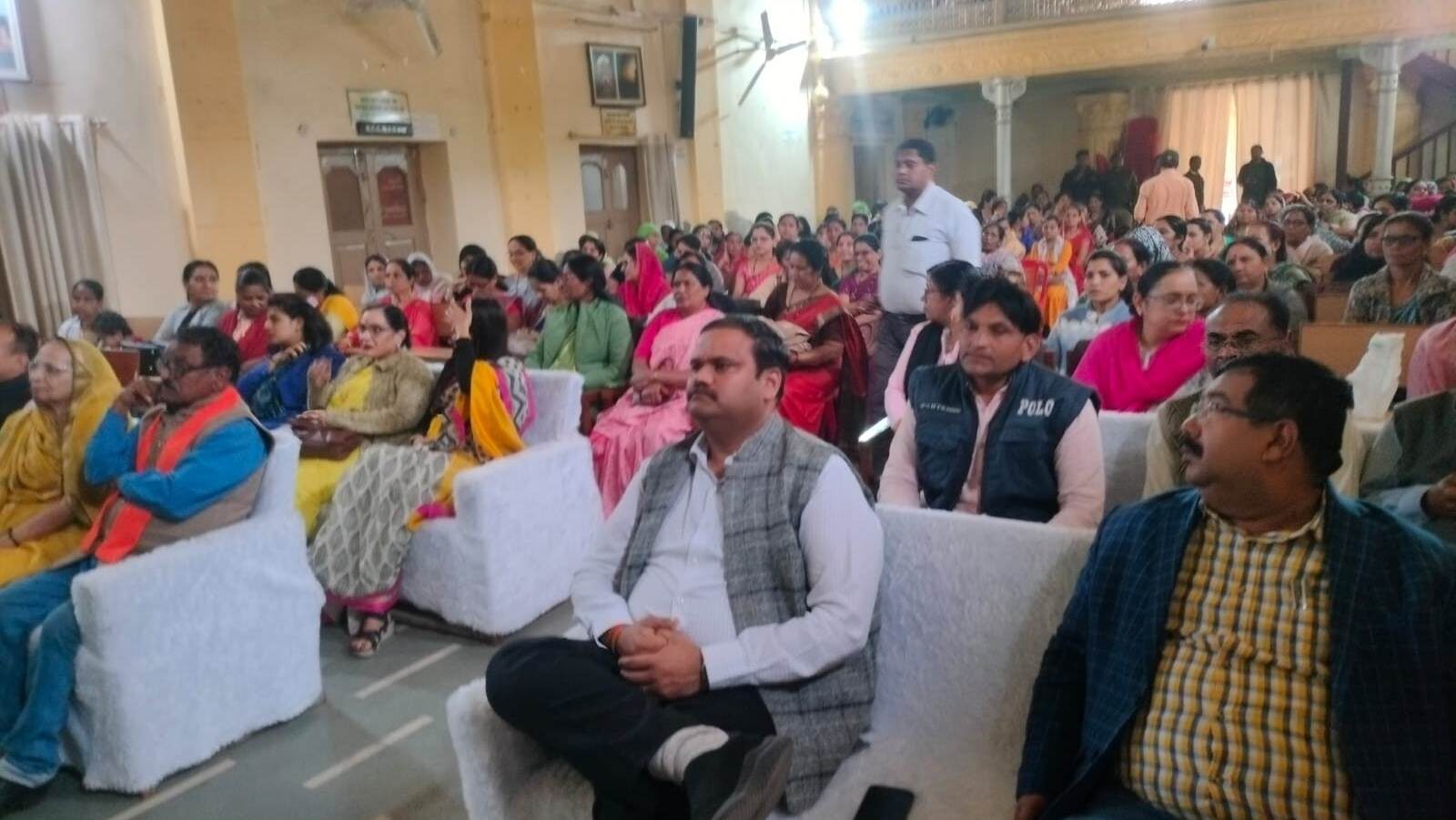 मकर संक्रांति उत्सव एवं लाडली बहना की मासिक किस्त राशि का वितरण कार्यक्रम हुआ संपन्न।