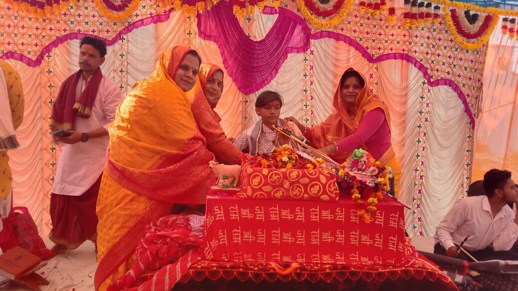 कलश यात्रा के साथ श्रीमद भागवत कथा ज्ञान गंगा यज्ञ का शुभारंभ