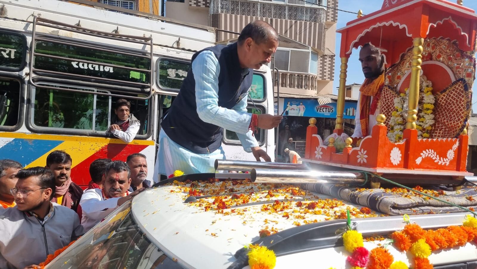 श्री राम मंदिर प्राण प्रतिष्ठा का ऐतिहासिक समारोह राम मय हुआ रतनगढ़,विधायक श्री सकलेचा भी रहे उपस्थित