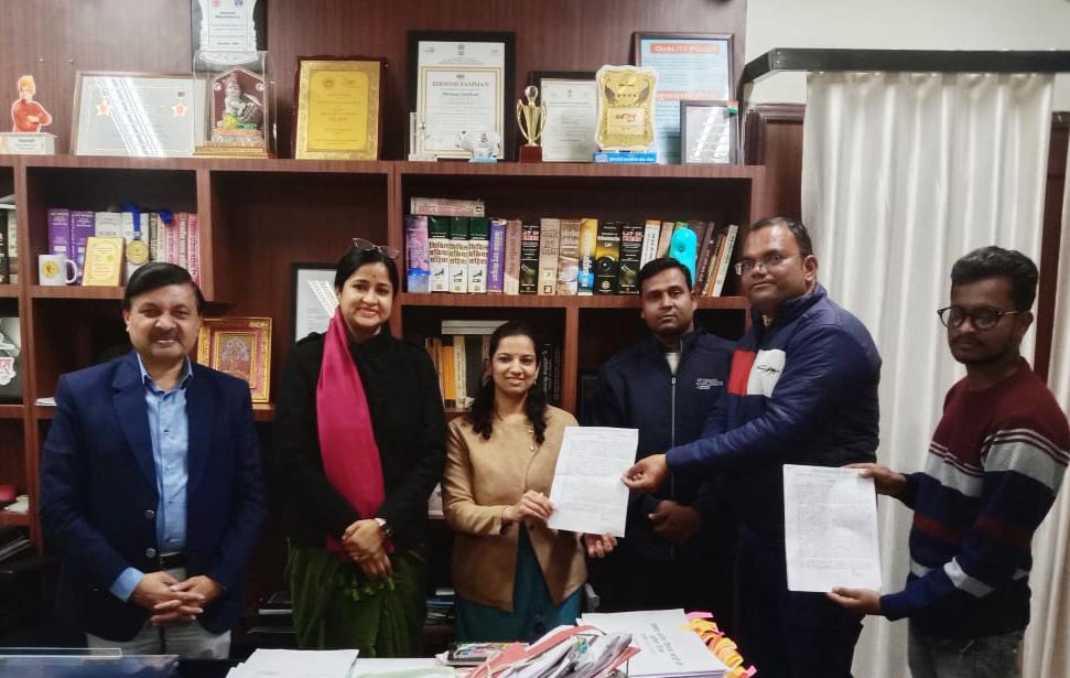 कलेक्टोरेट में नियुक्ति पाकर खुश है दिव्यांग पवन एवं नवीन