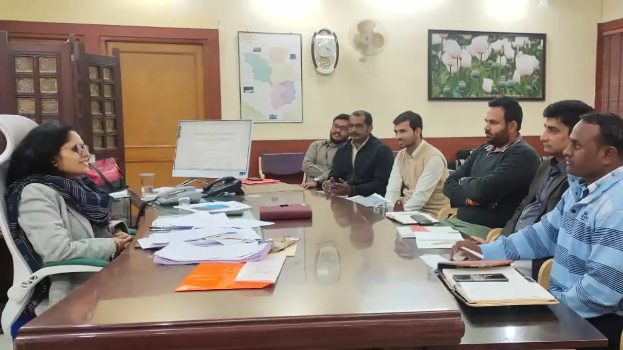 प्रतापगढ़ के पर्यटन स्थलों को विकसित कर विश्व के पर्यटन मानचित्र पर स्थापित करने की दिशा में हो सुदृढ़ प्रयास : जिला कलक्टर डॉ अंजली राजोरिया