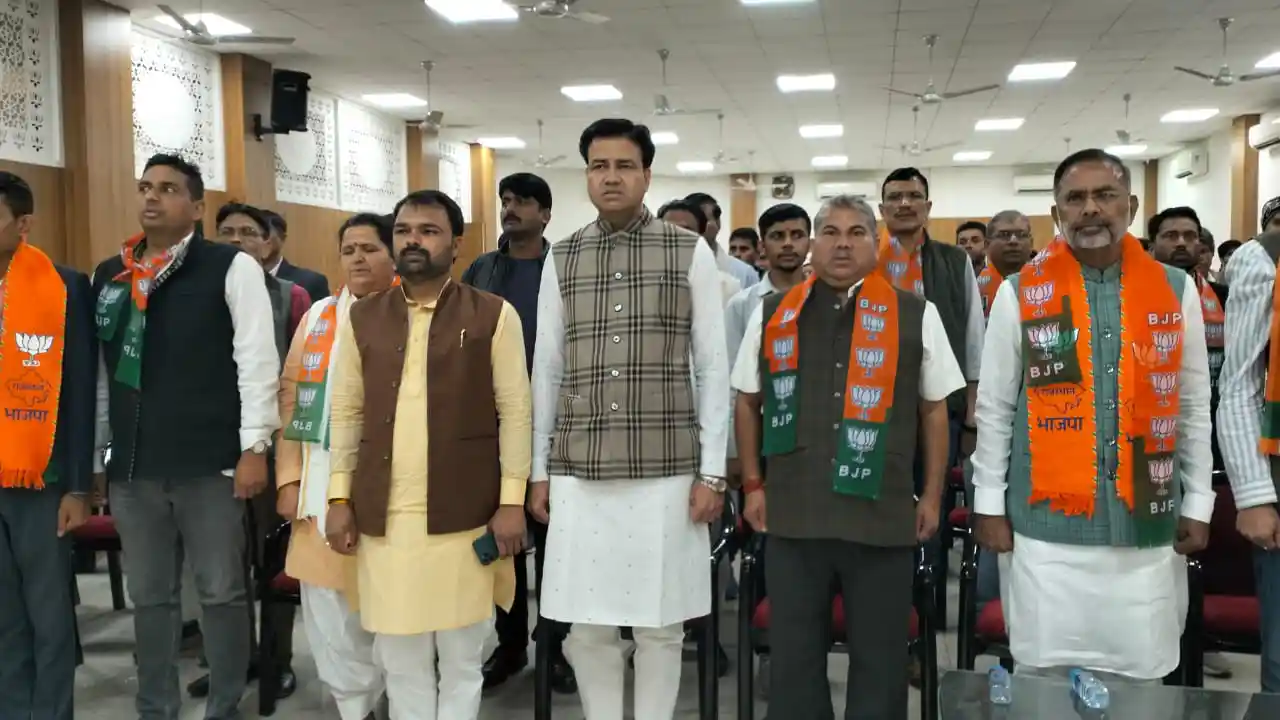पीएम मोदी ने विकसित भारत विकसित राजस्थान कार्यक्रम में लाभार्थियों को किया संबोधित भाजपा प्रदेश कार्यालय के मुख्य हाॅल में वीसी के जरिये सुना संबोधन