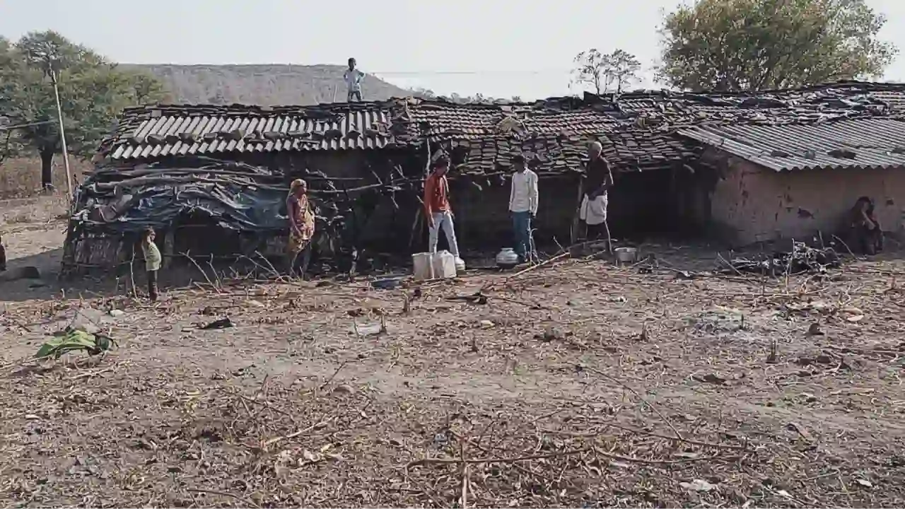 गरीब का आशियाने में लगी आग