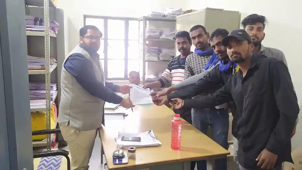 प्रतापगढ़ निकट अरनोद भीम आर्मी भारत एकता मिशन द्वारा सौंपा ज्ञापन