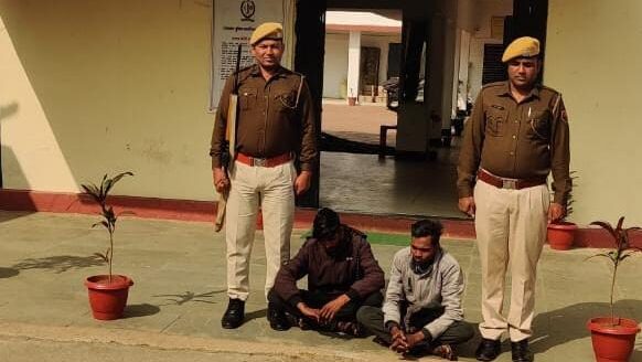 प्रतापगढ़ जिला पुलिस अधीक्षक अमित कुमार के निर्देशानुसार चलाये जा रहे वांछित अपराधियों के धरपकड