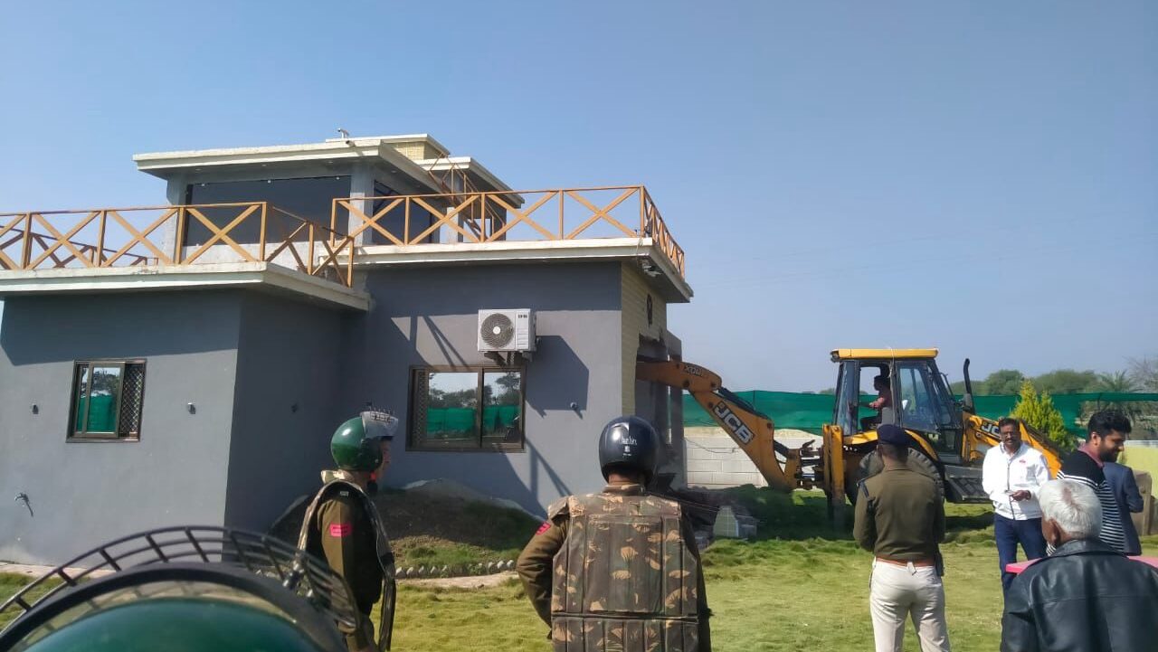 यूपी की तर्ज़ कुख्यात तस्कर बाबू सिंधी के अवैध ठिकानों पर कार्यवाही