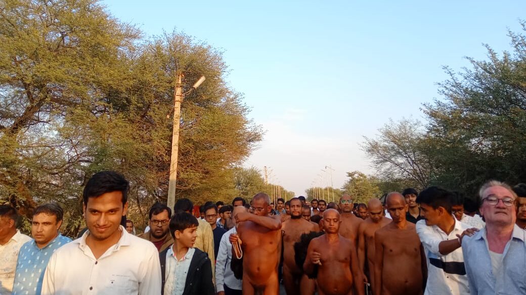 आचार्य श्री संसघ का हुआ नगर में भव्य मंगल प्रवेश