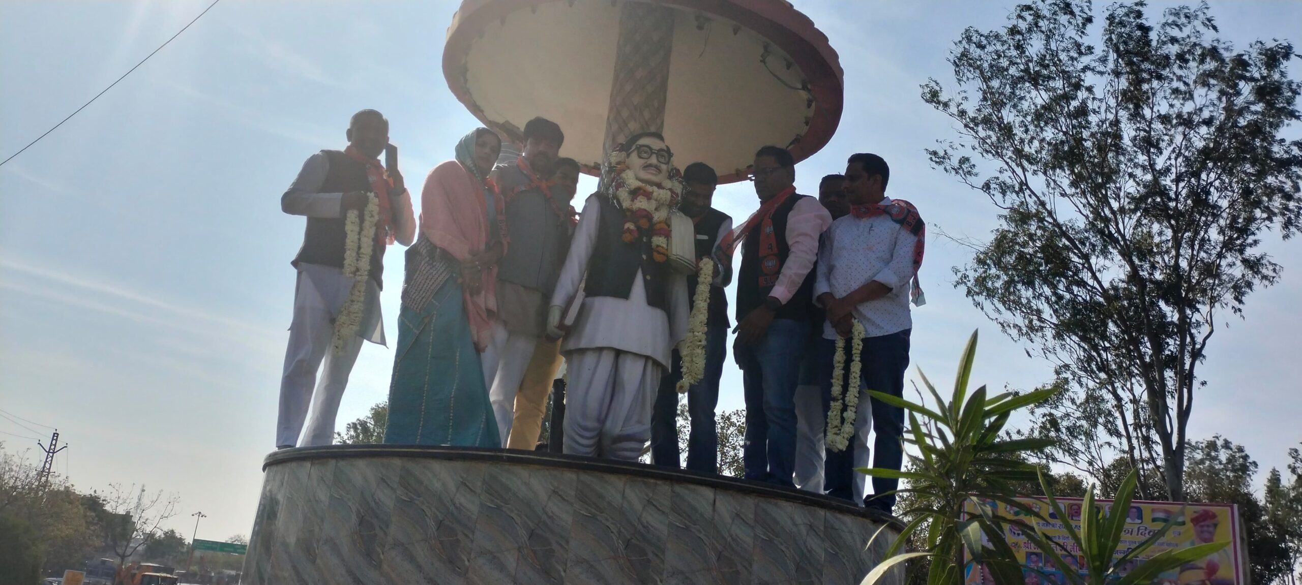 प्रतापगढ़ पंडित दीनदयाल उपाध्याय हमारी वैचारिक पृष्ठभूमि के आधार स्तंभ, कुमावत भाजपा ने पुण्यतिथि पर उपाध्याय को पुष्पांजलि अर्पित की