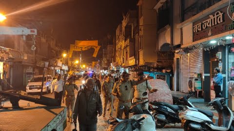 यातायात पुलिस ने बारादरी से लेकर जाजू बिल्डिंग तक की कार्यवाही।
