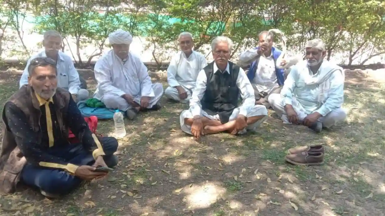 भारतीय अफीम किसान विकास समिति की मीटिंग आज गांधी वाटिका नीमच में हुई