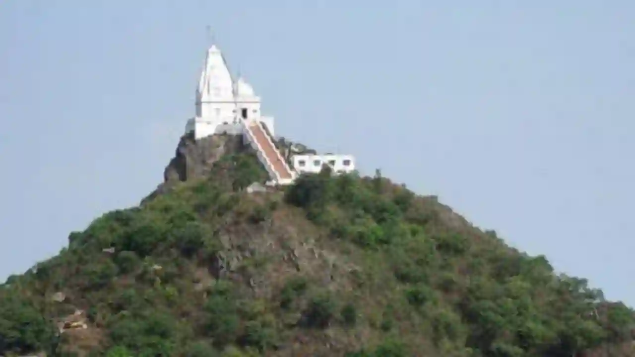 परसू 16 मार्च को 151 श्रद्धालुओं इंदौर से जायेंगे सम्मेद शिखर जी, संगीतमय विधान विधान और फाग यात्रा निकाली जाएगी