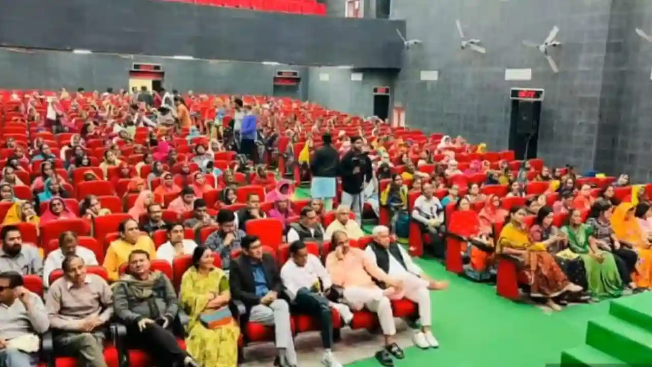 प्रधानमंत्री नरेंद्र मोदी ने कहा कि हमने देश में एक करोड़ से ज्यादा लखपति दीदी बनाई है