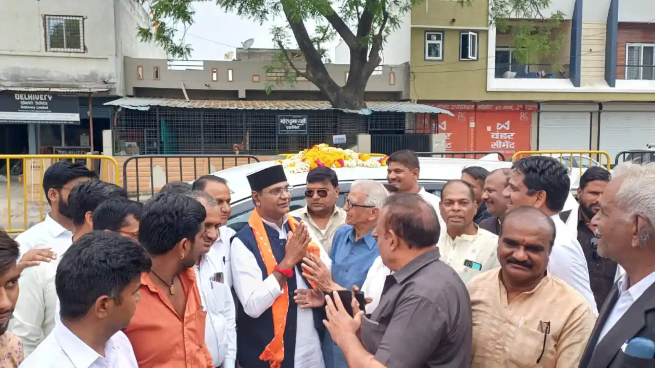 खेल एवं कल्याण तथा सहकारिता मंत्री विश्वास सारंग का जावद नगर में किया स्वागत।