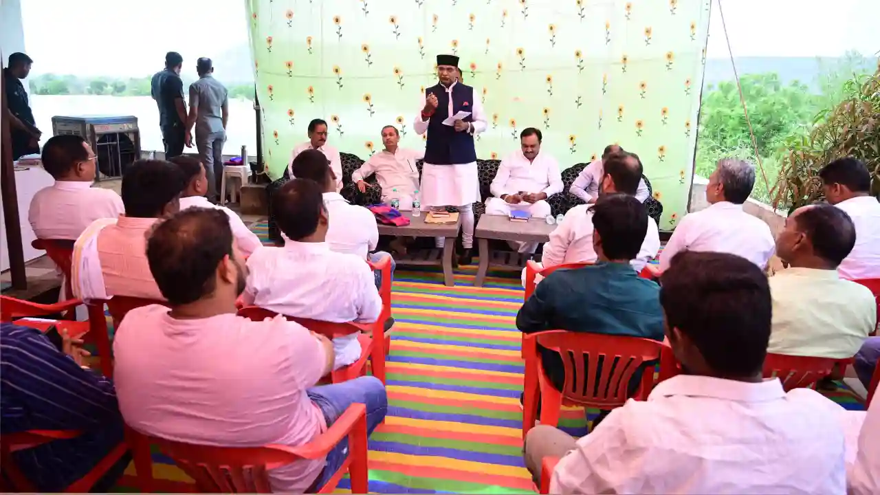 जय भाजपा, विजय भाजपा, मेरा परिवार मोदी का परिवार