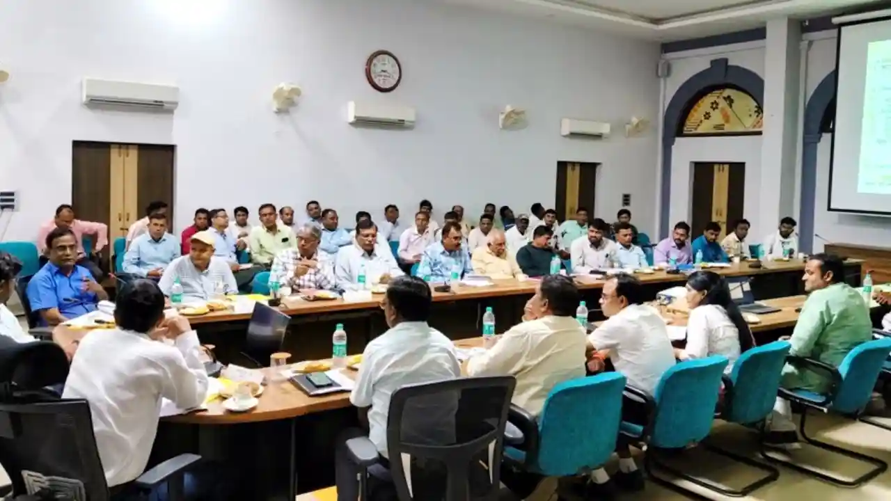 कपास उत्पादन में वृद्धि हेतु उच्च घनत्व पौधरोपण तकनीक एवं विपणन पर एक दिवसीय कार्यशाला सम्पन्न