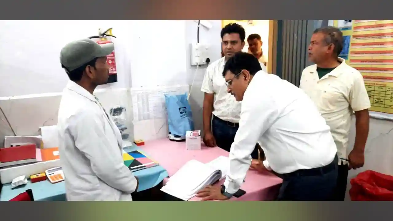 सी.एम.एच.ओ. डॉ. जुगतावत ने किया स्वास्थ्य केन्द्रों का निरीक्षण