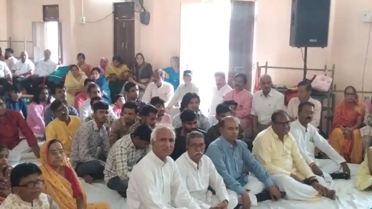 आर्य समाज स्थापना मनाया गया