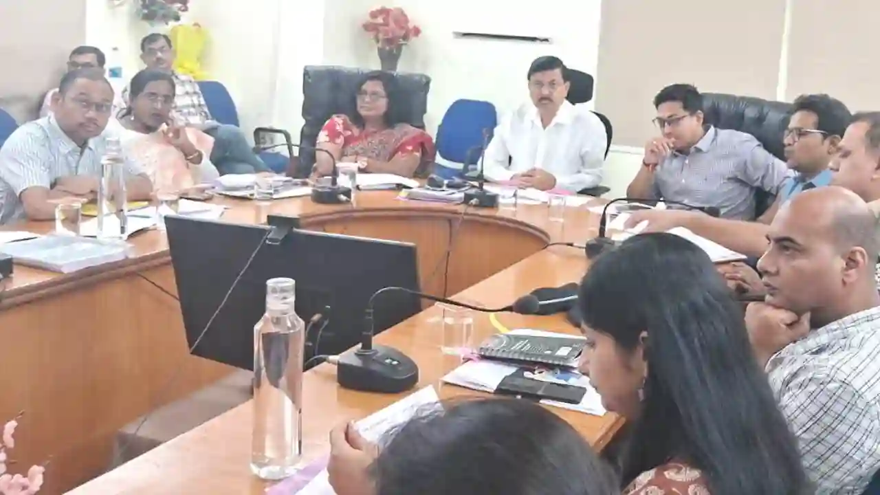 कलेक्‍टर श्री जैन ने की मतगणना तैयारियों की समीक्षा