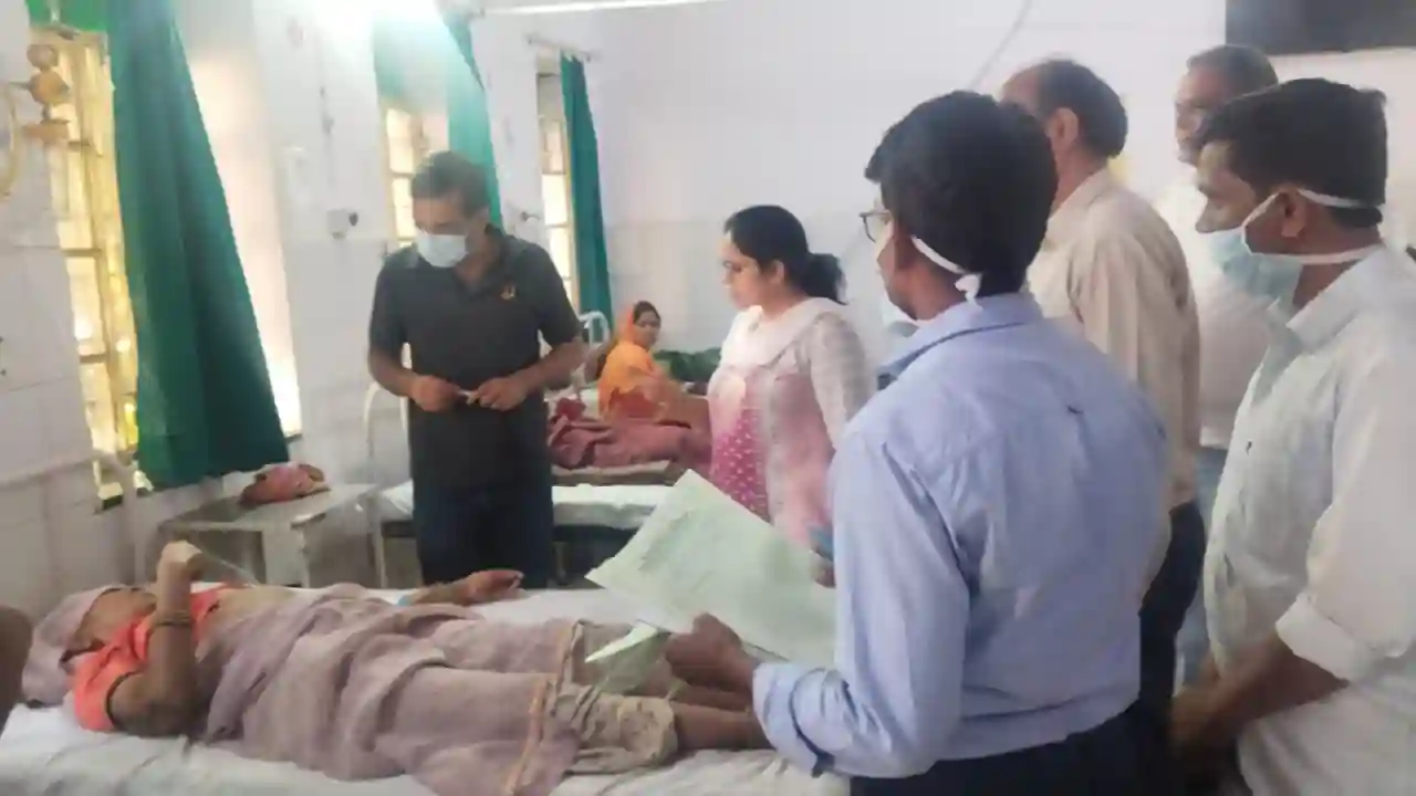 जिला कलक्टर ने किया जिला चिकित्सालय का निरीक्षण