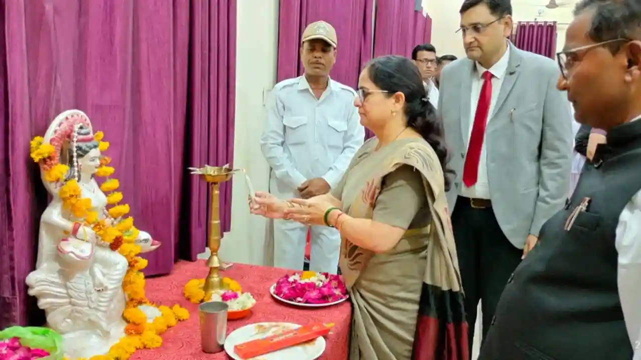 नेशनल लोक अदालत में 1078 प्रकरणों का निराकरण कर 6 करोड़ 95 लाख 71 हजार अवार्ड किया पारित
