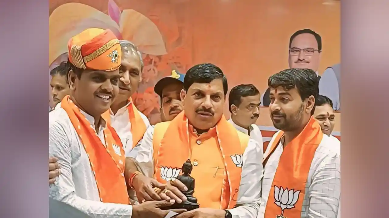 मुख्यमंत्री के सानिध्य में कांग्रेस नेता एवं पूर्व जिला पंचायत सदस्य श्री खिंची ने कांग्रेस छोड़ भाजपा की सदस्यता लीं