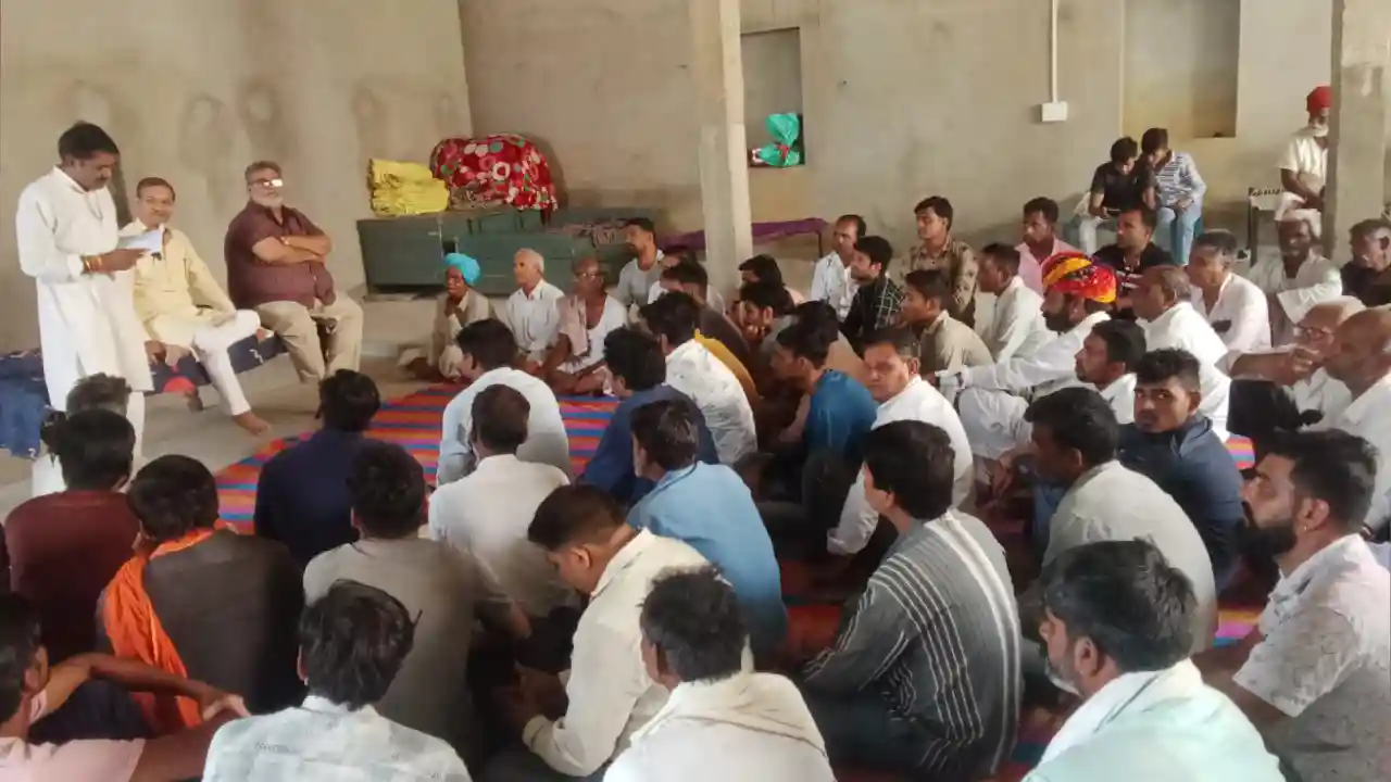पुर्व केबिनेट मंत्री विधायक श्री सखलेचा जी ने अधिक से अधिक कमल का बटन दबाने का किया आह्वान