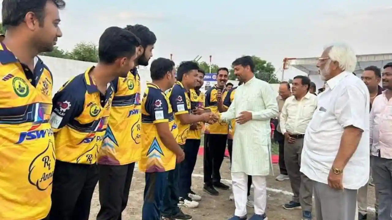 दशपुर बीसा पोरवाल स्पोर्टस क्लब मन्दसौर के तत्वावधान में  बीपीसीएल क्रिकेट लीग का हुआ शुभारम्भ