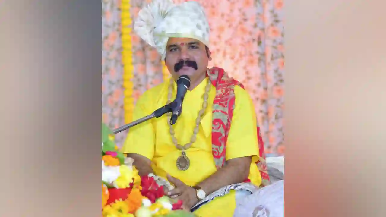 कलश यात्रा के साथ आज से शुरू होगी श्री शिवमहापुराण कथा कलश यात्रा के साथ आज से शुरू होगी श्री शिवमहापुराण कथा