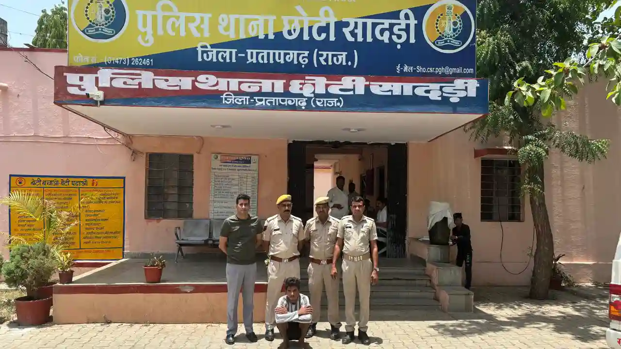 अवैध डोडाचूरा परिवहन करते हुए 01 अभियुक्त को किया गिरफ्तार परिवहन मे प्रयुक्त मोटरसाईकिल को किया जब्त