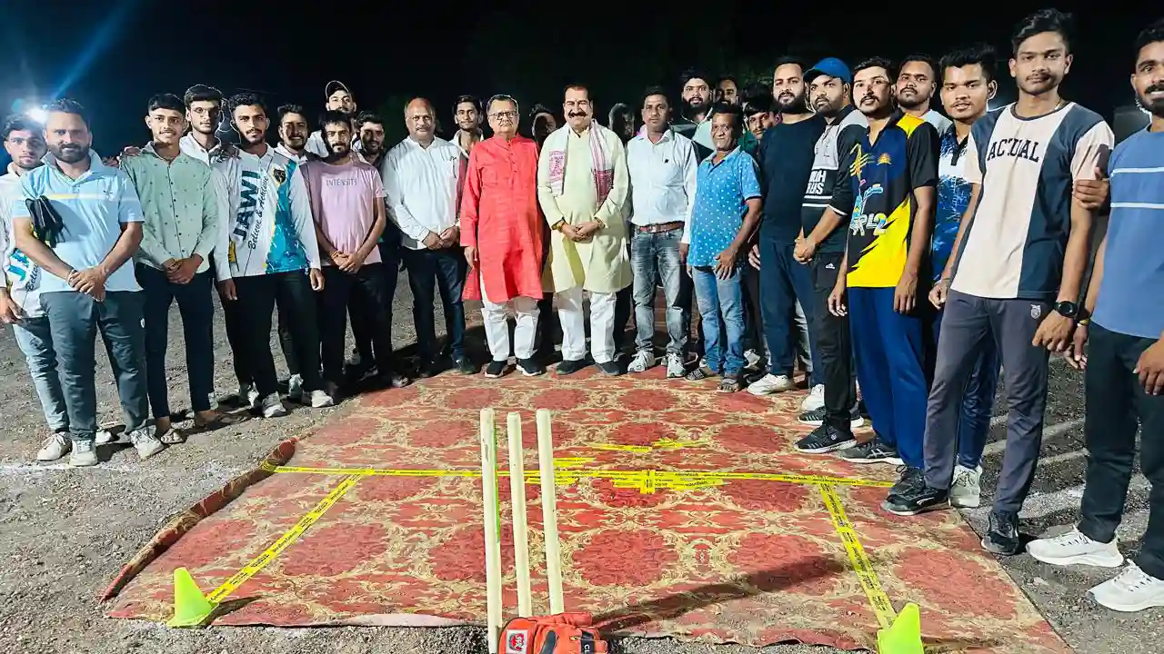 जमुनियाकला में 5 दिवसीय नाइट क्रिकेट टूर्नामेंट का आयोजन हुआ सम्पन्न